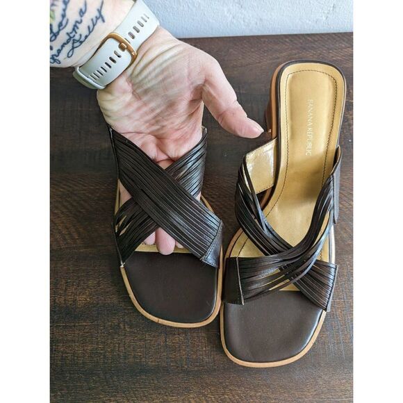 Banana Republic Brown Leather Block Heel Slip-on Sandals - Size 9.5 - Picture 9 of 9